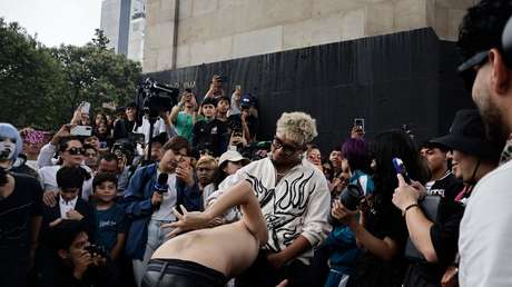 Exponen un riesgo oculto en la moda de 'farmear aura'