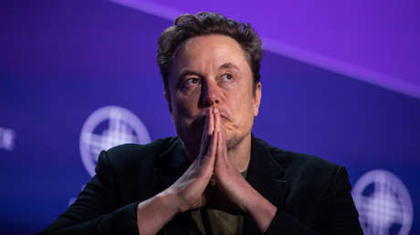 Musk advierte que la IA puede volverse "muy peligrosa"