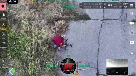 VIDEO: Una anciana desactiva sin miedo en cuestión de segundos un dron con carga en Zaporozhie