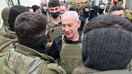 Netanyahu amenaza con revocar la ciudadanía y multar a cualquiera que "difame" a las FDI