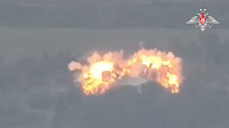VIDEO: Bombas guiadas rusas de media tonelada arrasan posiciones enemigas día y noche