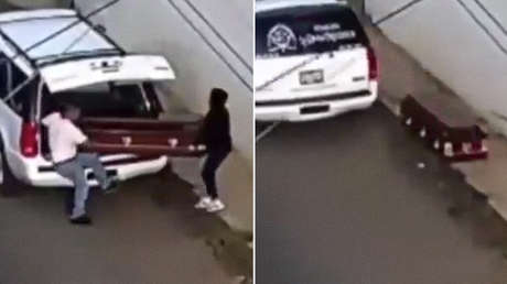 VIDEO: Abandonan un cuerpo en un ataúd en plena calle en esta ciudad latinoamericana