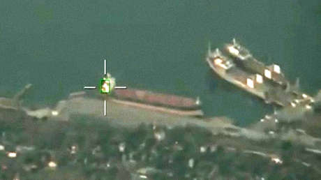 VIDEO: Drones rusos impactan cargueros de transporte militar en puertos ucranianos