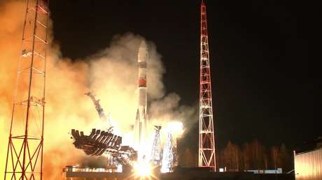 Putin insta a completar el despliegue de la constelación orbital de Rusia