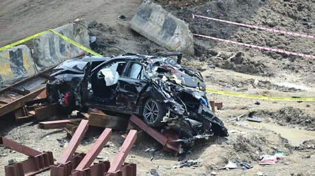 VIDEO: Coche cae desde un puente a alta velocidad en un fatal accidente