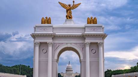 Trump planea convertir el Arco del Triunfo de Washington en un "complejo militar de primer nivel"