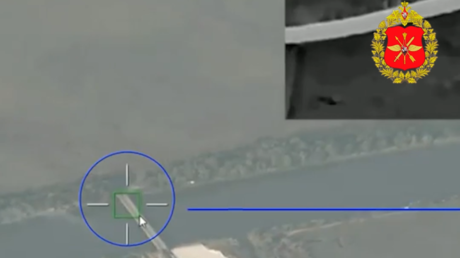 VIDEO: Drones rusos atacan un puente en usado por Ucrania para transportar cargas militares