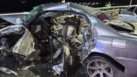 IMPACTANTE accidente en Siberia: un coche gira sin control y provoca una tragedia (VIDEO)