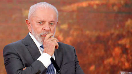 Lula carga contra la Iglesia católica y elogia a los evangélicos