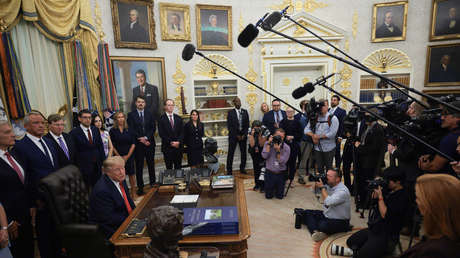 Trump se queda sin sonido en TV como protesta de medios en EE.UU. (VIDEO)