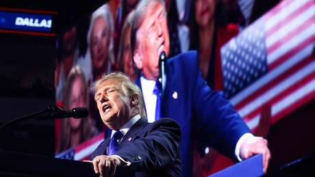 "Cine mudo": Zajárova se burla de la absurda guerra entre Trump y grandes medios de EE.UU.