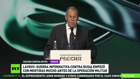 Foro sobre noticias falsas en Moscú acoge a gente inconforme con políticas de mentiras