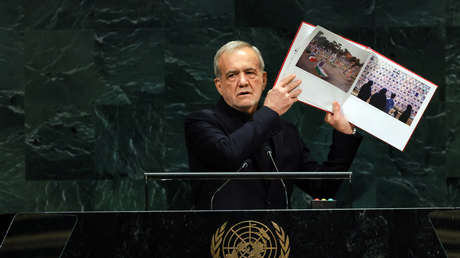 VIDEOS: Irán entrega en la ONU libro que documenta la "ayuda" de EE.UU. con ataques a civiles