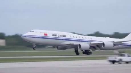 Xi Jinping llega a EE.UU. para su reunión con Trump (VIDEO)