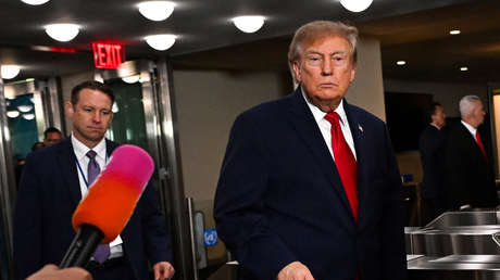 Un juez de EE.UU. bloquea el veto de Trump a CNN, MS NOW y Politico