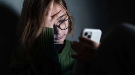 El peligroso 'modus operandi' de grupos que lucran con el abuso sexual infantil en redes sociales