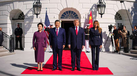 Así Trump saluda al presidente Xi y la primera dama Peng en el último día de su visita oficial (VIDEO)