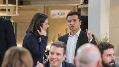 Exvocera de Zelenski expone una "práctica muy corrupta" del régimen de Kiev