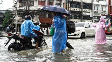 Declaran zona de desastre en Tailandia por inundaciones (VIDEOS)