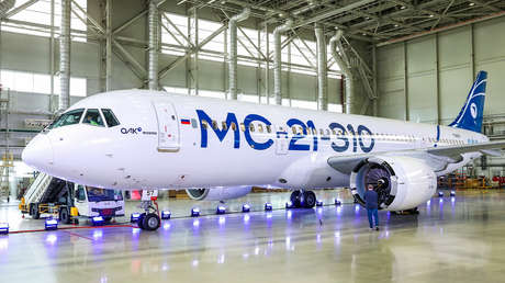 El avión de pasajeros MS-21, de fabricación TOTALMENTE rusa, entra en producción en serie
