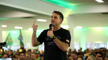 Bolsonaro acusa a Lula de oportunismo y "fraude electoral" por prohibición de apuestas en línea