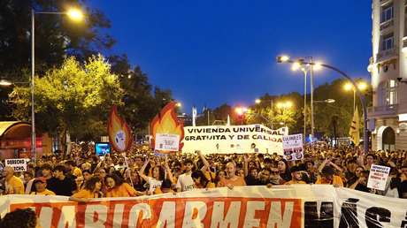 "¡Ni una Maricarmen más!": miles protestan en Madrid en apoyo a anciana desahuciada (VIDEOS)