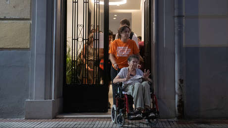 La anciana desahuciada en España volverá a su casa tras un acuerdo con la empresa que la desalojó