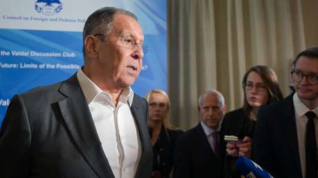 Lavrov: EE.UU. intenta promover sus propios intereses unipolares