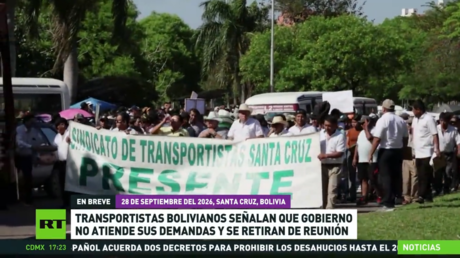 Transportistas bolivianos señalan que el Gobierno no atiende sus demandas y se retiran de la reunión