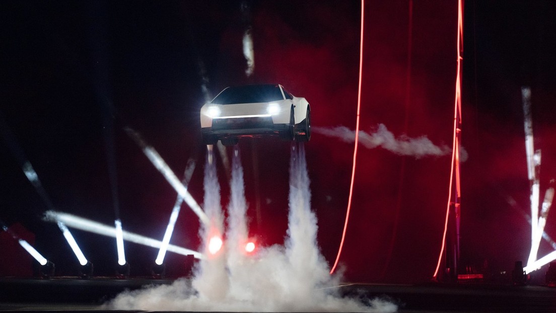 Las preguntas que genera el 'vehículo volador' de Tesla