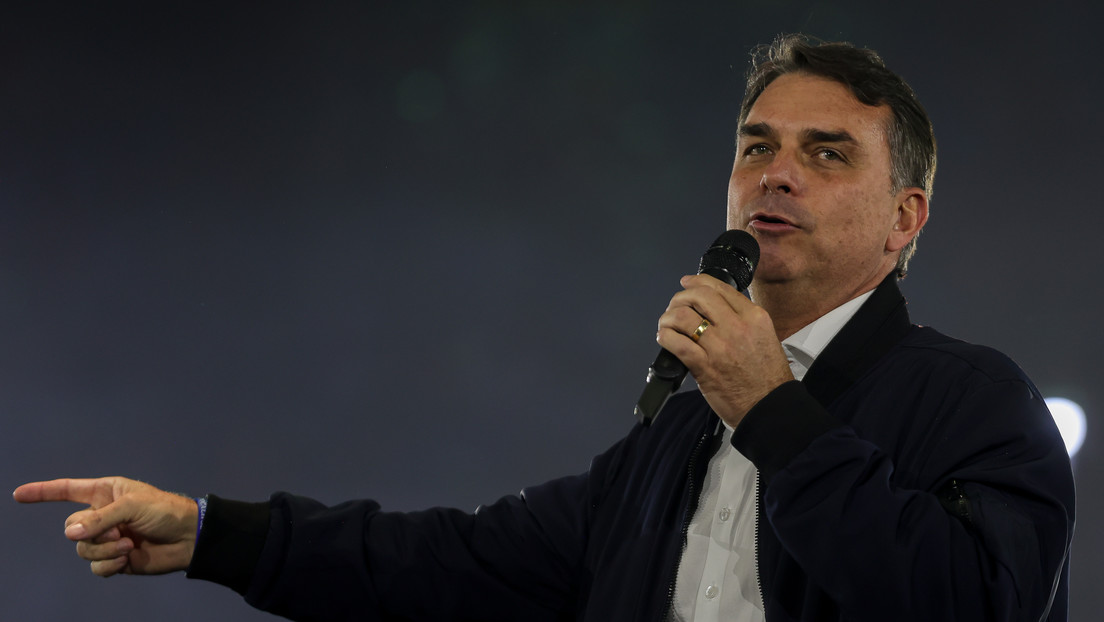 Hasta las últimas consecuencias": Flávio Bolsonaro acepta abrir sus cuentas, pero le pone condiciones a Lula - RT