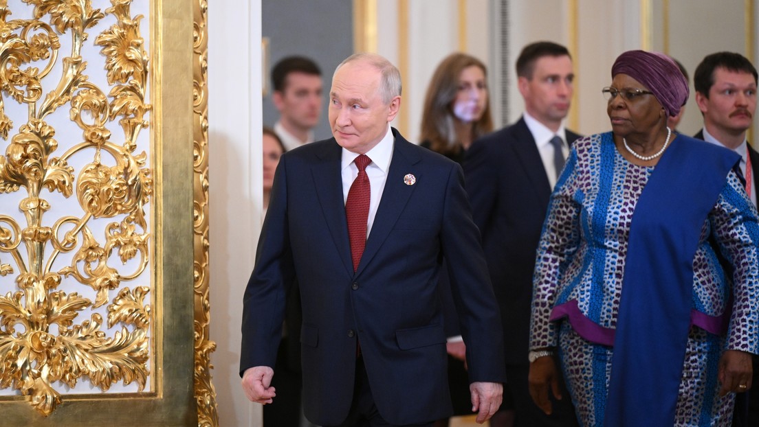 Putin destaca los logros de la cooperación ruso-africana y llama a fortalecer relaciones