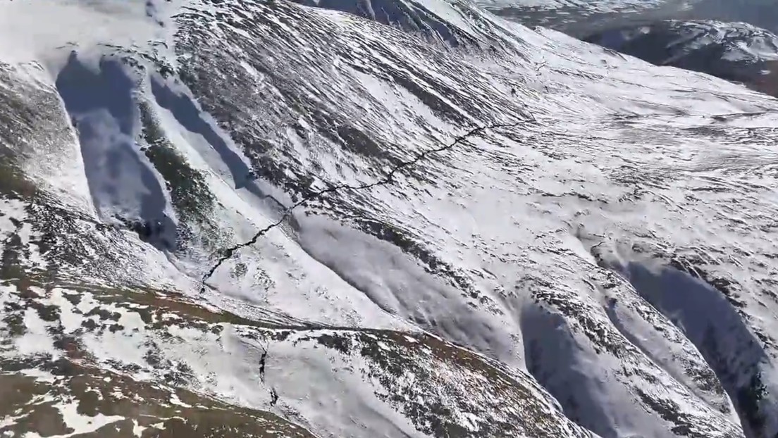 IMÁGENES AÉREAS de la masiva ruptura superficial tras el terremoto en el Tíbet