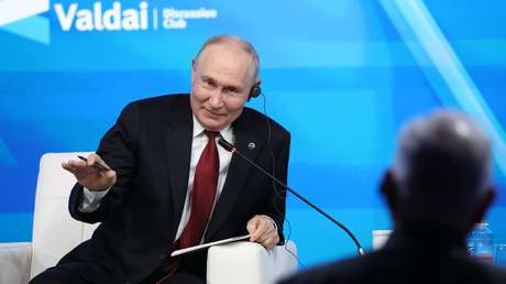 Putin bromea sobre el motivo por el que un tigre que encontró en el Lejano Oriente no le temía