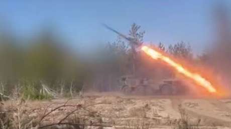 VIDEO: Potente andanada de 'Huracán' ruso aniquila a combatientes de Kiev