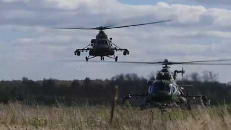 VIDEO de la infiltración aérea sigilosa tras las líneas enemigas en ejercicios a gran escala en Rusia