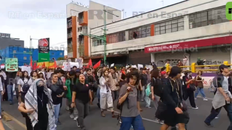 VIDEO: México conmemora el aniversario de la masacre de Tlatelolco entre marchas y choques con la Policía