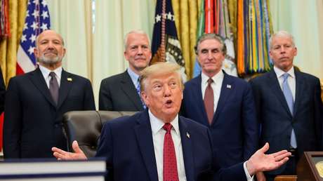 "Gran victoria": Trump sobre el triunfo de Flávio Bolsonaro en la primera vuelta presidencial en Brasil