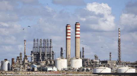 PDVSA confirma un incendio en una refinería en Venezuela