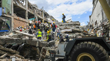 "La prioridad son los negocios": Petro denuncia el abandono a víctimas del terremoto en Colombia