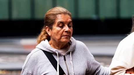 Acusan a empleada colombiana de robar joyas a una princesa y venderlas en subastas