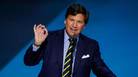 Tucker Carlson: EE.UU. arma sistema migratorio contra críticos de Israel e ignora el odio a blancos