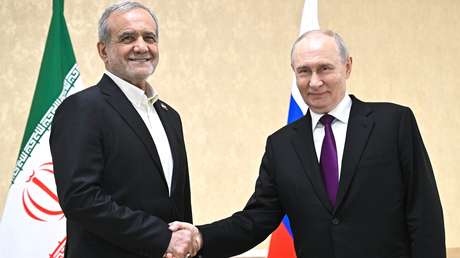 Putin se reúne con presidente de Irán y promete ayuda total para resolver crisis en Oriente Medio