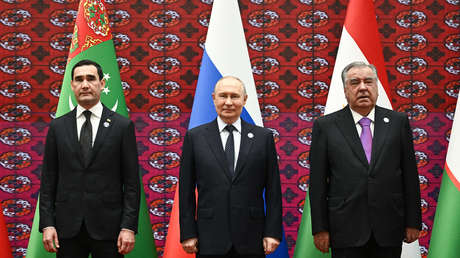 VIDEO: Putin y otros líderes posan para foto de familia en cumbre de la CEI