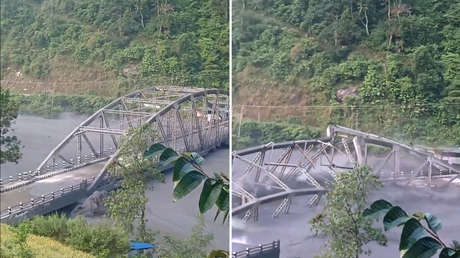 Potentes inundaciones en Nepal se llevan un puente (VIDEO)