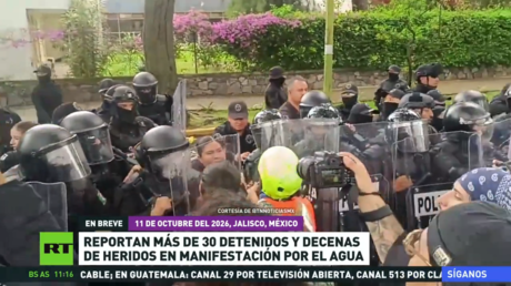 Reportan más de 30 detenidos y decenas de heridos en manifestación en México por el agua