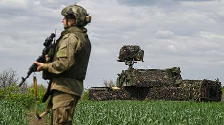 Kiev lanza un ataque masivo con misiles y decenas de drones contra una refinería rusa, pese a las exigencias de Trump