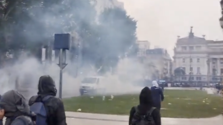 VIDEOS: Policía reprime multitudinaria marcha universitaria en Argentina