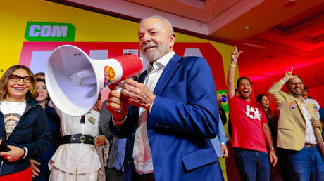 Lula sube la apuesta por la Presidencia y anuncia otra reforma constitucional