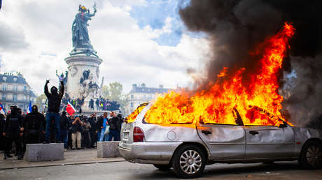 Francia anuncia toques de queda en varias ciudades en medio de la explosión de violencia